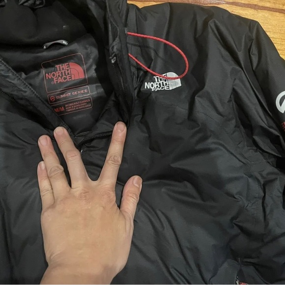 North Face waterproof puffer/down jacket - Picture 3 of 4